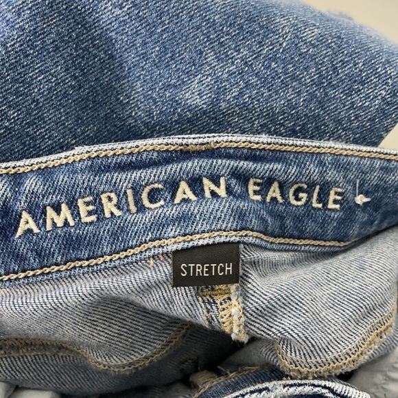American Eagle Destroyed Acid Wash Mom Jeans Size 2 - Picture 12 of 13